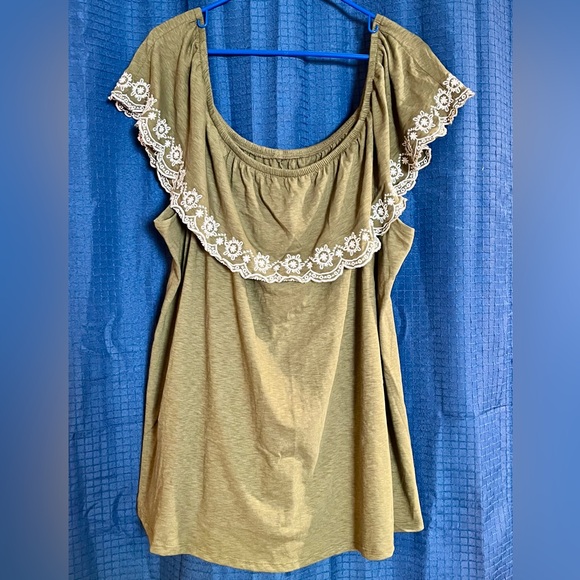 Lane Bryant Shoulder Summer Top - Picture 3 of 4